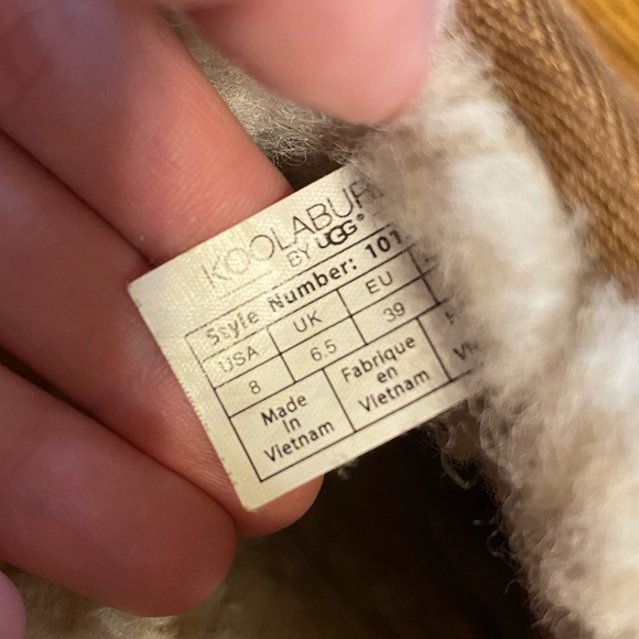 Women’s victoria short bow Ugg’s - Picture 6 of 7